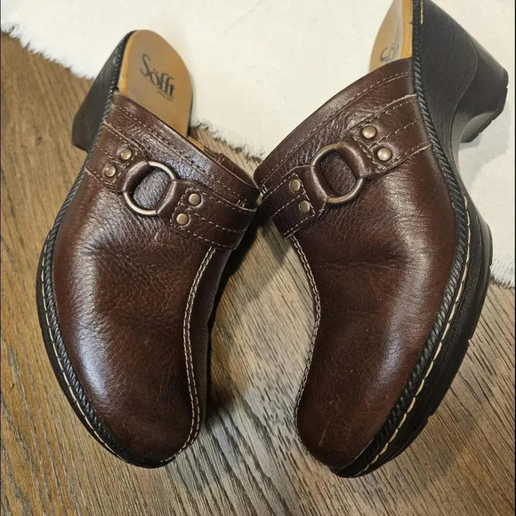 Söfft Brown Leather Clogs - Comfortable Slide-On Shoes - Picture 3 of 8